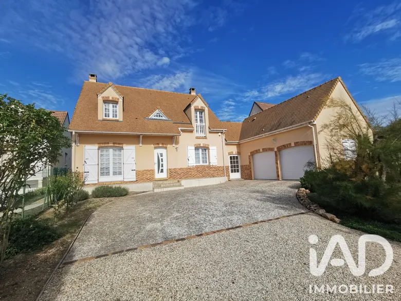 Maison 6 pièces 135 m² · à Solers · 135 m² · 426 000 €
