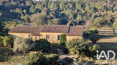 Maison de campagne à Le Plan-de-la-Tour (83120)