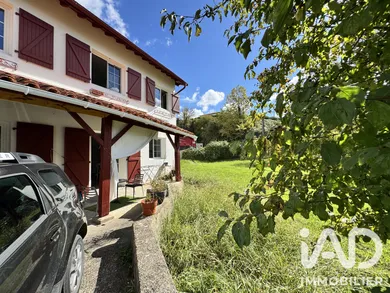 Appartement à Guiche (64520)