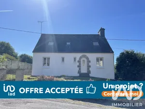 Traditional house in Bon Repos sur Blavet (22570)
