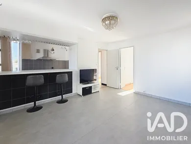 Apartment in Villeurbanne (69100)