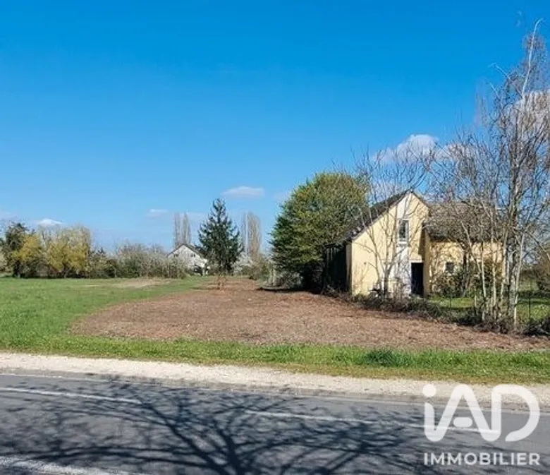 Terrain 1765 m² · à Bourges · 1 765 m² · 45 000 €
