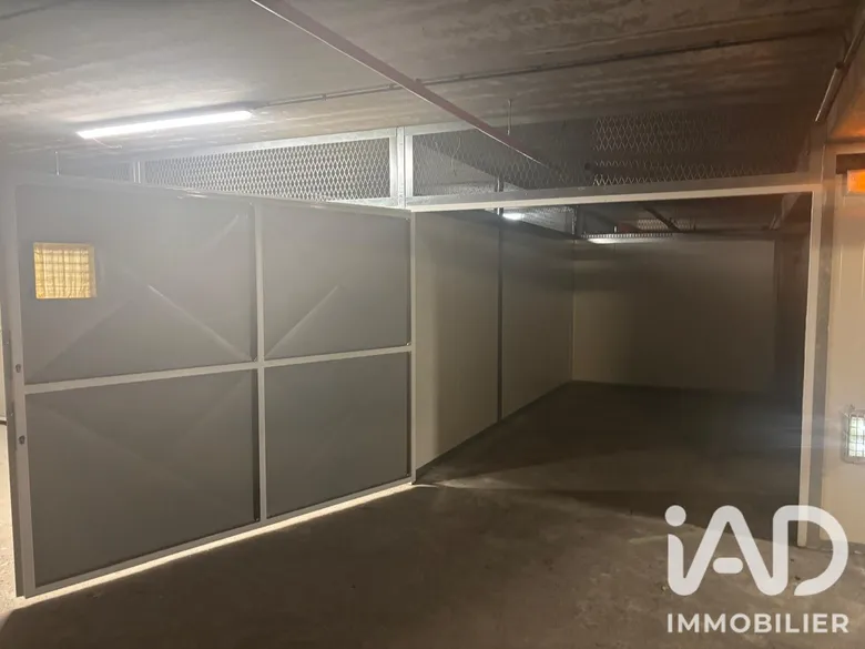 Parking 36 m² · à Créteil · 36 m² · 52 000 €