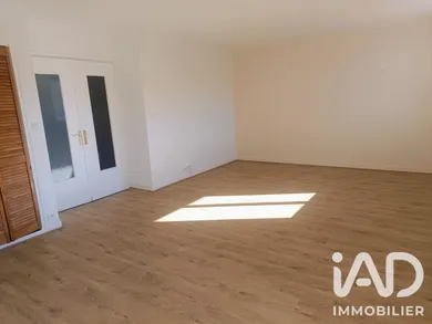 Apartment in Grenoble (38100)
