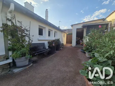 House in Thouars (79100)