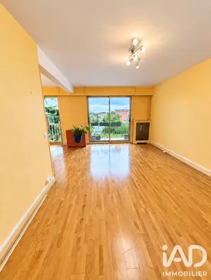 Apartment in SAINT MAUR DES FOSSES (94100)