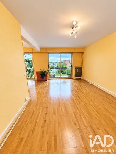 Appartement à SAINT MAUR DES FOSSES (94100)