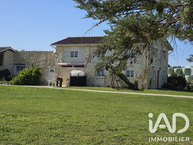 Maison 3 pièces 140 m² · à Queyrac · 140 m² · 375 000 €