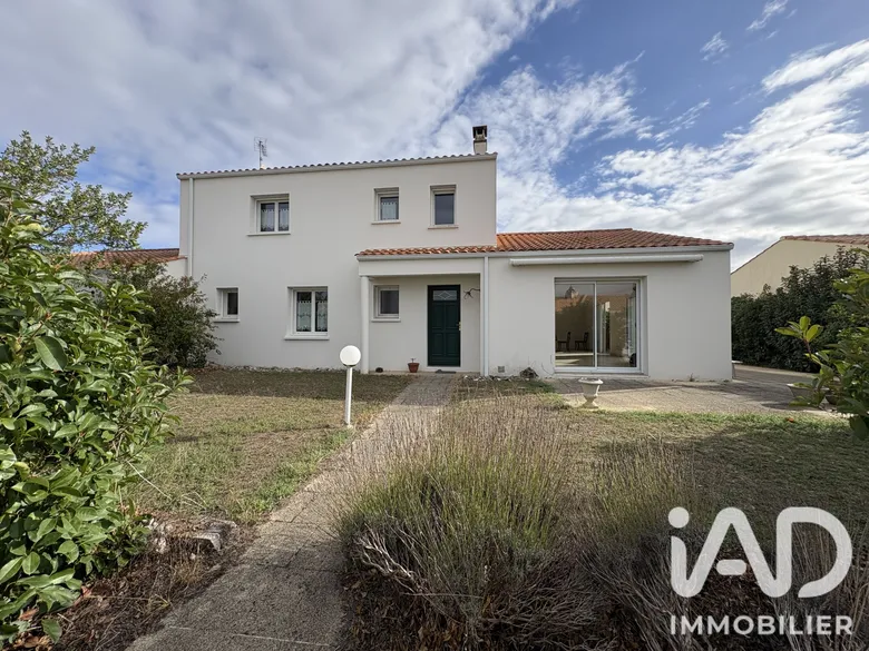 Maison 5 pièces 150 m² · à Soullans · 150 m² · 342 500 €