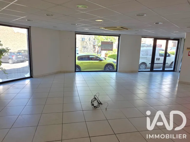 Local commercial 95 m² · à Lançon-Provence · 95 m² · 314 000 €