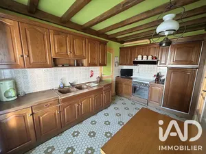 Detached house in Saint-Martin-sur-le-Pré (51520)