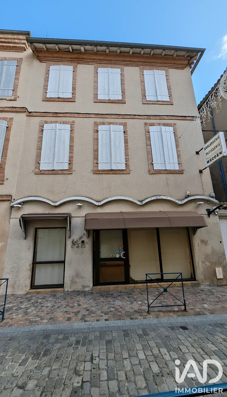 Maison 10 pièces 258 m² · à Moissac · 258 m² · 205 000 €