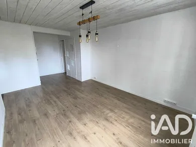 Apartment in Lucé (28110)