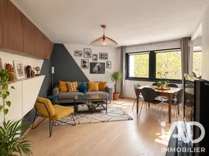 Apartment in Paris (75014)