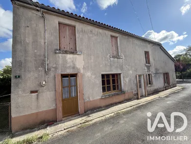Maison de village à Saint-Laurs (79160)