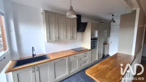 Apartment in Le Chesnay (78150)