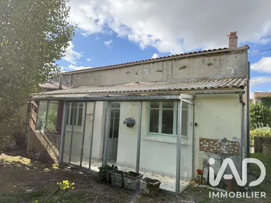 Maison de village à Saint-Laurs (79160)
