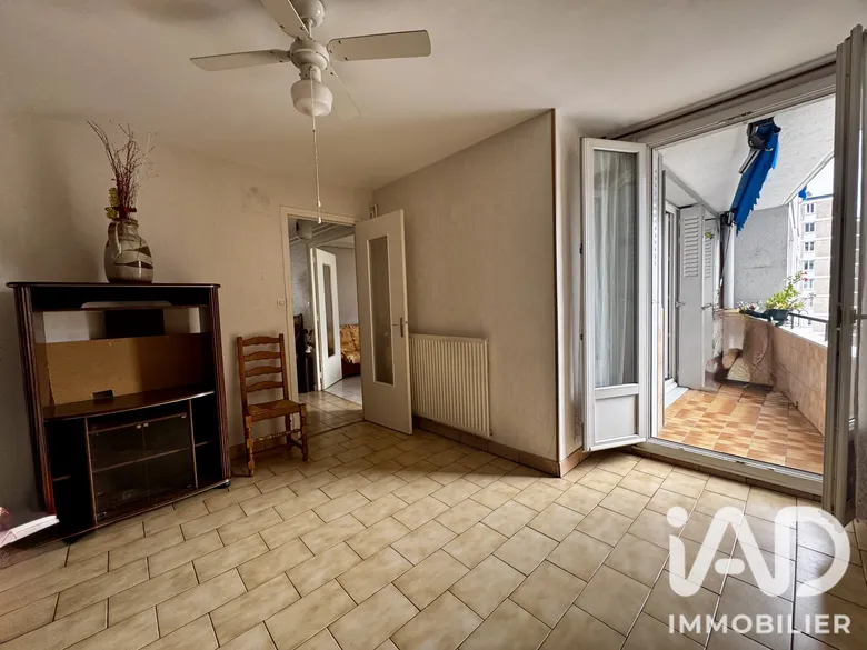 Appartement 5 pièces 82 m² · à Grenoble · 82 m² · 157 000 €