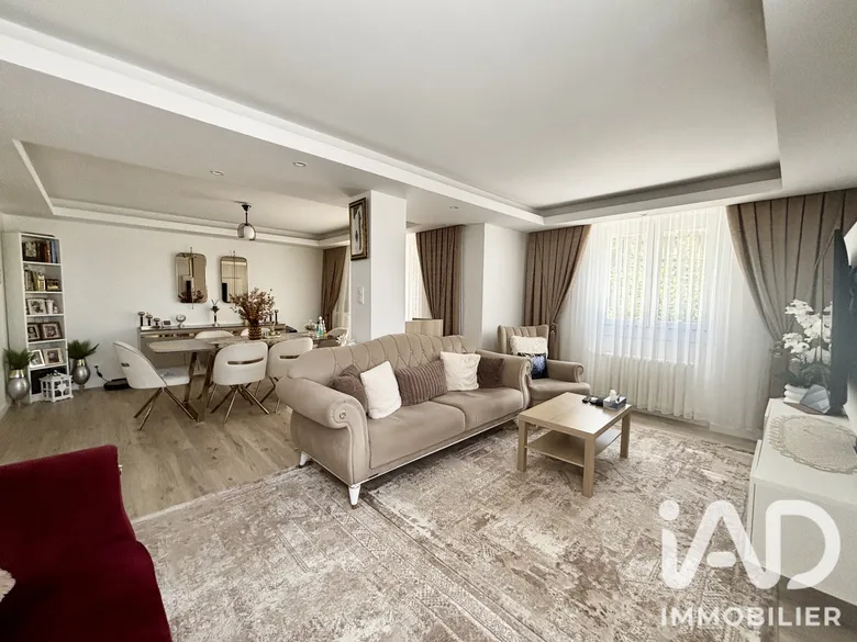 Maison 7 pièces 140 m² · au Chambon-Feugerolles · 140 m² · 280 000 €