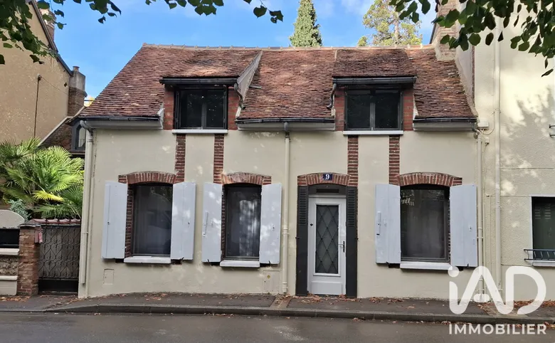 Maison 4 pièces 97 m² · à Villeneuve-sur-Yonne · 97 m² · 137 000 €