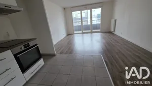 Apartment in Bondy (93140)