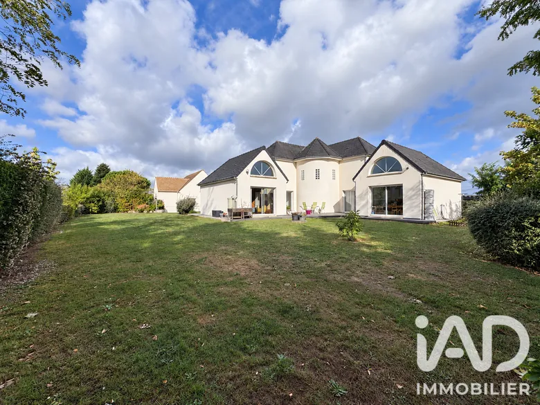 Maison 7 pièces 246 m² · à Luzarches · 245,7 m² · 699 000 €