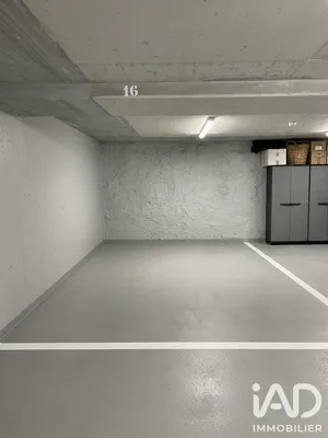 Parking in Nice (06300)