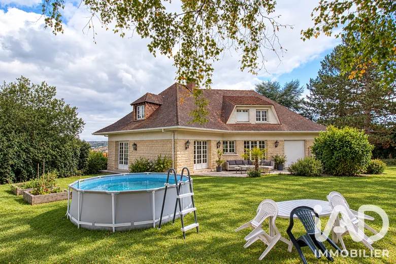 Maison 10 pièces 250 m² · à Orgeval · 250 m² · 680 000 €