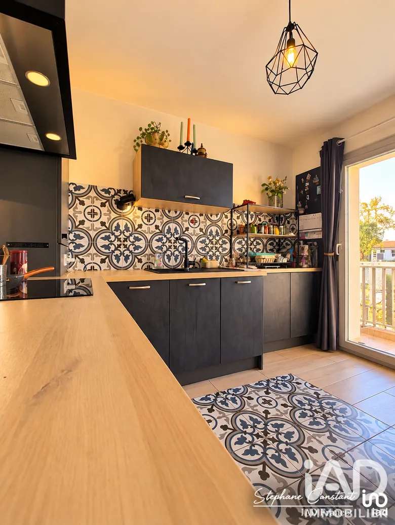 Appartement 4 pièces 77 m² · à Nîmes · 77,3 m² · 144 000 €