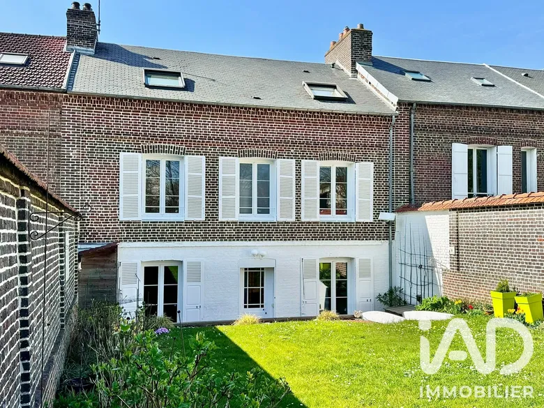 Maison 9 pièces 184 m² · à Beauvais · 184 m² · 390 000 €