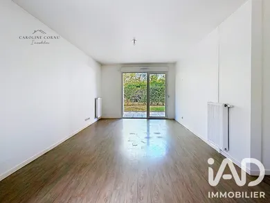 Apartment in Villecresnes (94440)