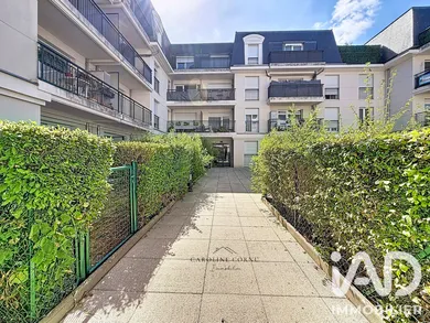 Apartment in Villecresnes (94440)