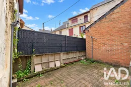 Townhouse in La Ville-du-Bois (91620)