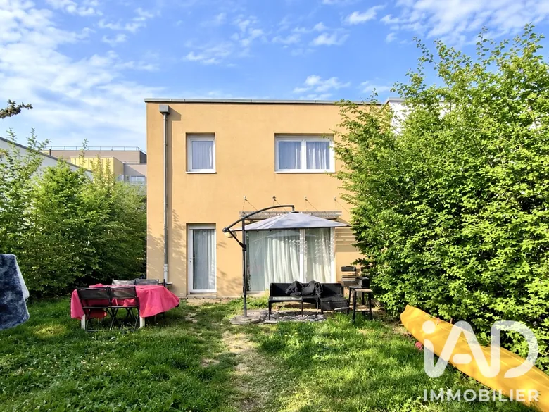 Maison 5 pièces 100 m² · à Vern-sur-Seiche · 100 m² · 290 000 €