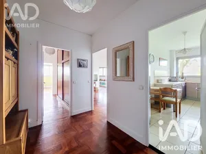 Apartment in L'Haÿ-les-Roses (94240)