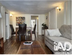 Apartment in Versailles (78000)