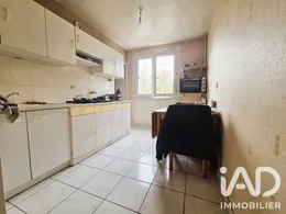 Appartement à La Chapelle-Saint-Luc (10600)