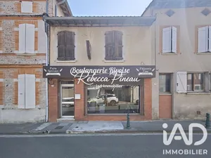 Building in Rieux-Volvestre (31310)
