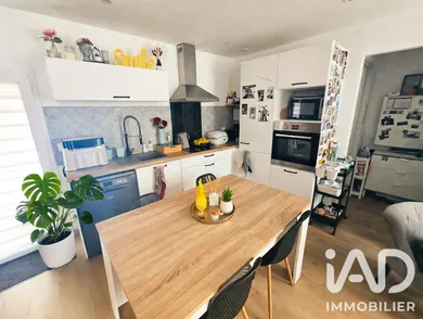 Maison de village à Vouillé (79230)