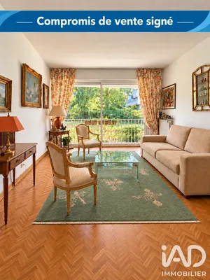 Apartment in Garches (92380)