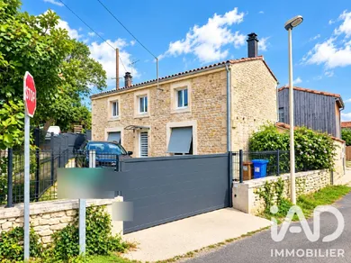 Maison de village à Vouillé (79230)
