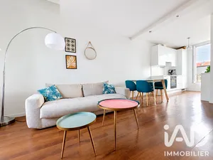 Apartment in Puteaux (92800)