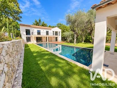 Maison à Châteauneuf-Grasse (06740)