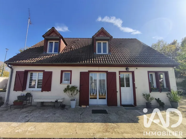Maison 6 pièces 114 m² · à Beaune-la-Rolande · 114 m² · 198 000 €