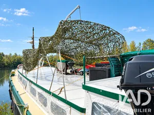 Barge in Verneuil-sur-Seine (78480)