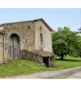 Maison de campagne à Champis (07440)