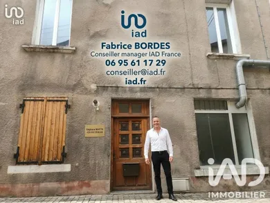 Townhouse in Chauffailles (71170)