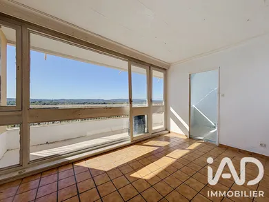 Appartement à Mondragon (84430)