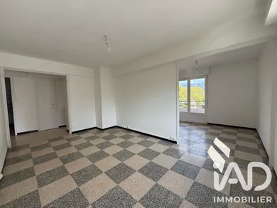 Appartement à Toulon (83000)