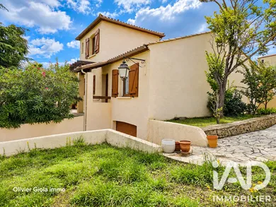 Traditional house in Salles-d'Aude (11110)